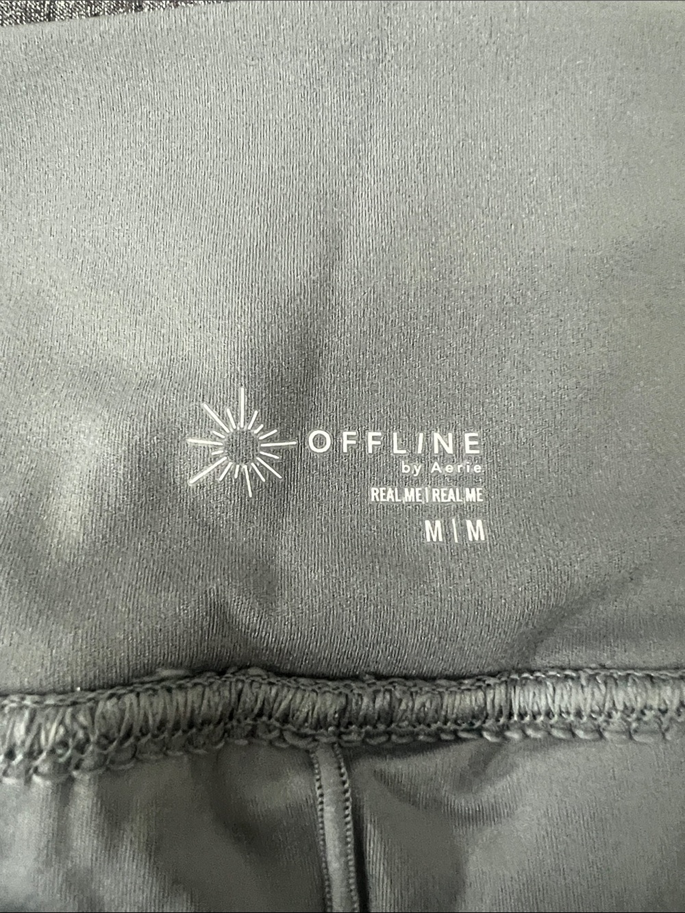 NWOT offline by aerie silver sparkle workout skort medium - Picture 3 of 4